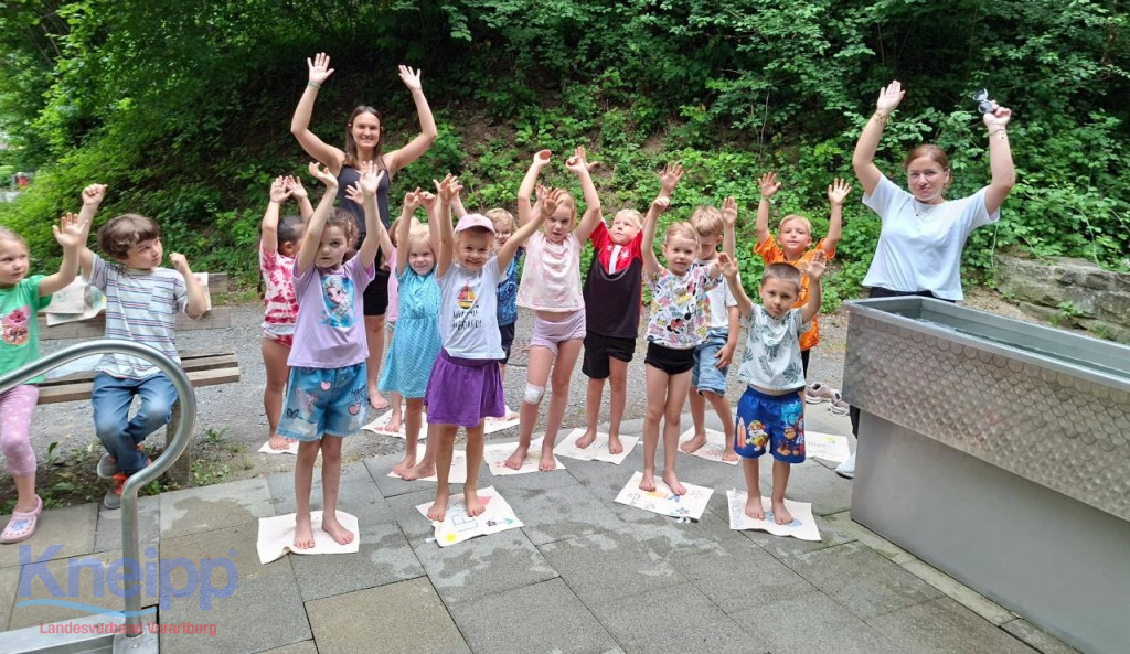 KAC Rankweil - Besuch des Kneippkindergartens Montfort Rankweil in der Kneippanlage „Loger”