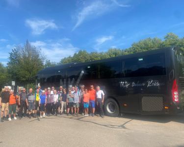 Gruppenbild der Teilnehmer des Kneipp Aktiv Club Hörbranz auf ihrer Radtour durch das Nördlinger Ries
