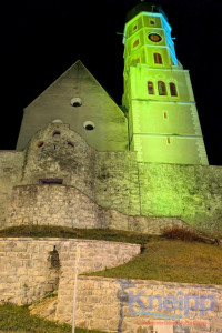 185618411 Burg Mit Kirche